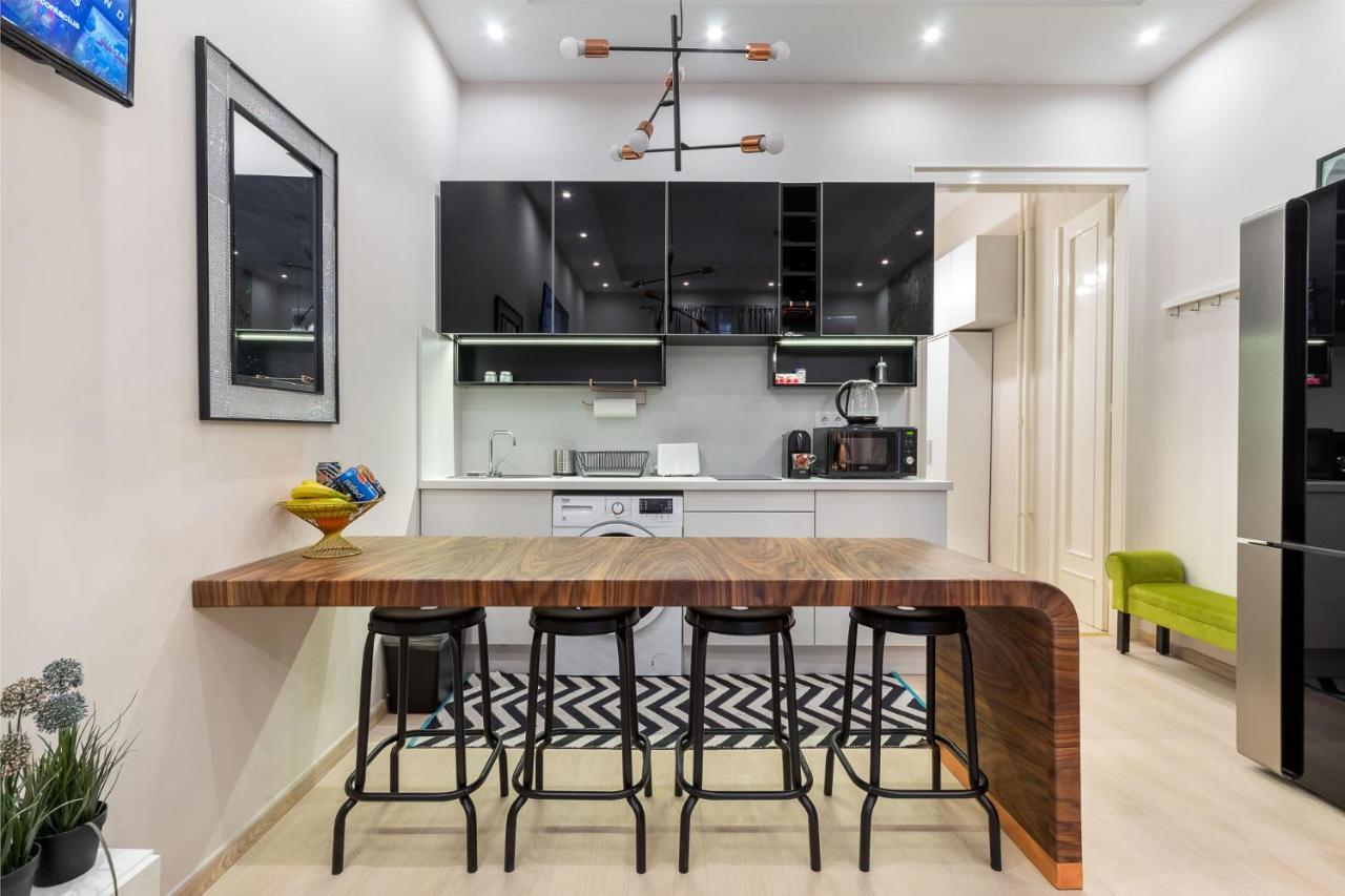 Economy Downtown Design Apartments - Free Parking - Balcony - Super Puplic Transport - Ac 부다페스트 외부 사진