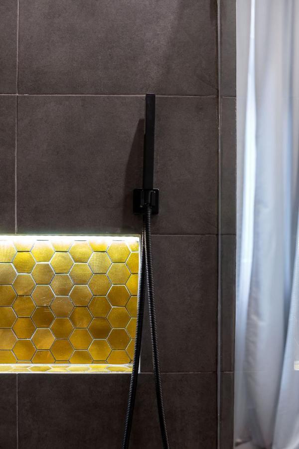 Economy Downtown Design Apartments - Free Parking - Balcony - Super Puplic Transport - Ac 부다페스트 외부 사진