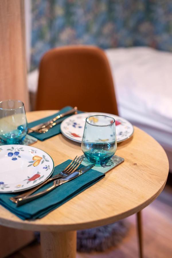 Economy Downtown Design Apartments - Free Parking - Balcony - Super Puplic Transport - Ac 부다페스트 외부 사진
