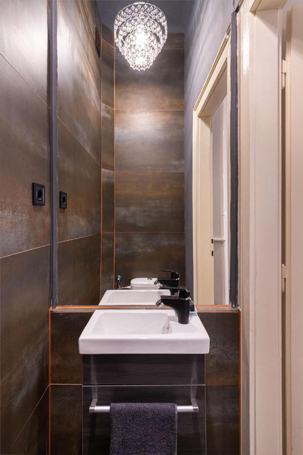 Economy Downtown Design Apartments - Free Parking - Balcony - Super Puplic Transport - Ac 부다페스트 외부 사진