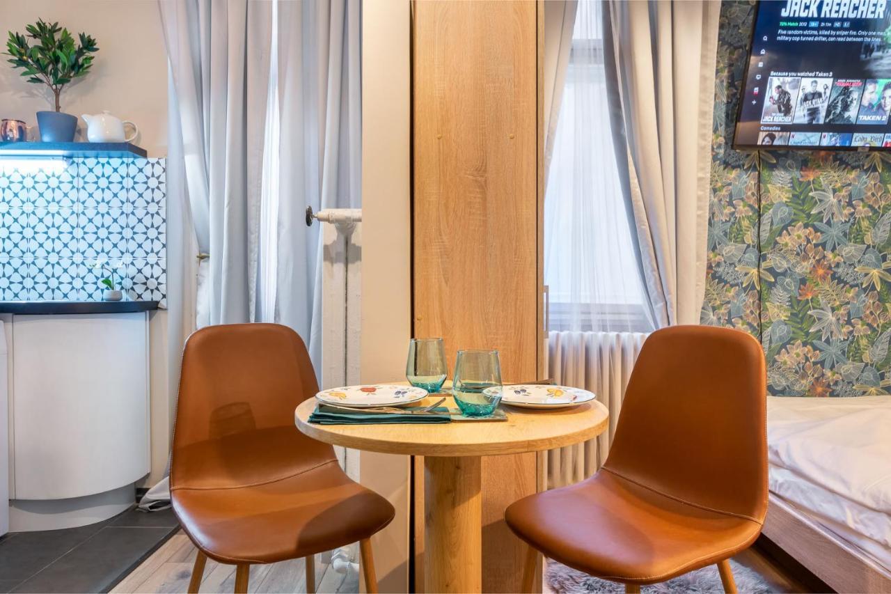 Economy Downtown Design Apartments - Free Parking - Balcony - Super Puplic Transport - Ac 부다페스트 외부 사진