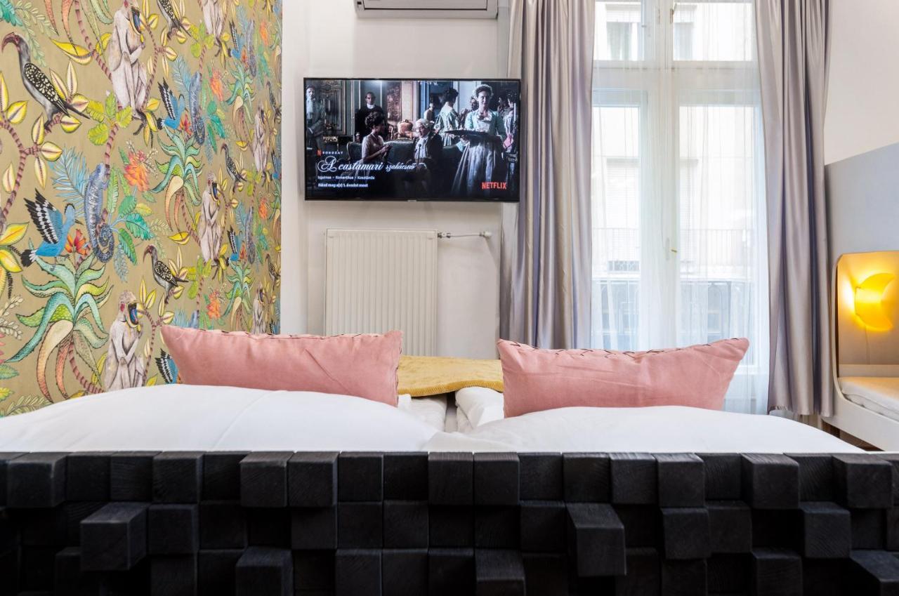 Economy Downtown Design Apartments - Free Parking - Balcony - Super Puplic Transport - Ac 부다페스트 외부 사진