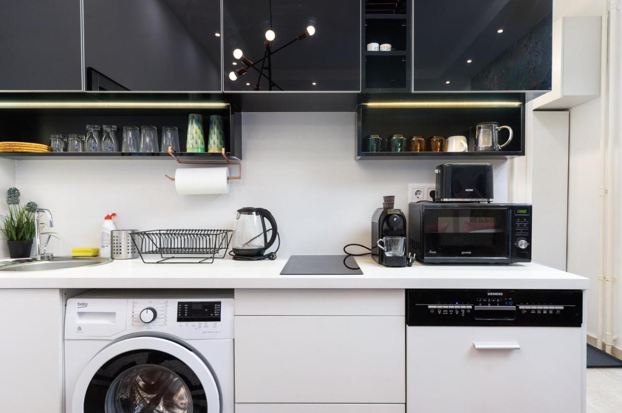 Economy Downtown Design Apartments - Free Parking - Balcony - Super Puplic Transport - Ac 부다페스트 외부 사진
